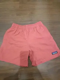 patagonia キッズ　バギーズショーツ　赤 　サイズS 7-8