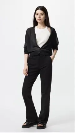 新品　 UNIQLO スリムフレアトラウザージーンズ　xs