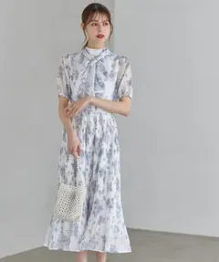 新品　２ＷＡＹボウタイリボン付きストロベリー×フラワープリント消しプリーツワンピ