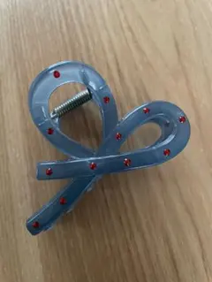 リボン型ヘアクリップ