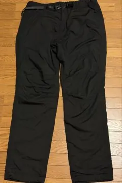 ユニクロ　ウォームイージーパンツ　カーゴパンツ　ブラック