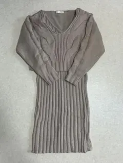 ピンクベージュ長袖ニットワンピース セシルマクビー CECILMcBEE