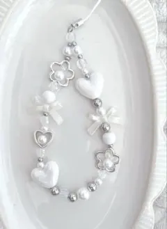 ホワイトハート〰︎︎ビーズストラップ 現品のみ 約17cm B711