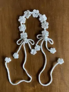 バブーシュカ ヘッドドレス カチューシャ ヘアバンド 編み物 白花 パール ラメ