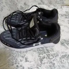 ワケあり Under Armour スニーカーのサムネイル