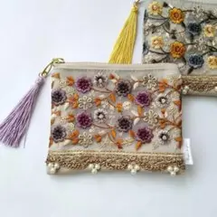 《期間限定価格》インド刺繍リボン　タッセル付　ポーチ