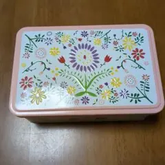 ホワイトデーに❗ブルターニュ産　クッキー　フランス　ピンク缶