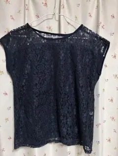 earth レーストップス ネイビー　レース刺繍