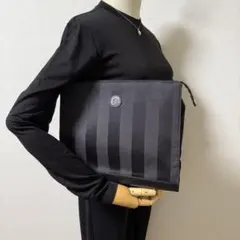 Fendi フェンディ ブラック ペカン ストライプ クラッチバッグ