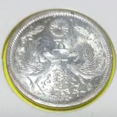 旧貨幣 小型５０銭 銀貨 昭和12年(1937年)銀品位720のサムネイル
