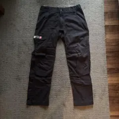 STRATA ブラックカーゴパンツ ウエスト紺色