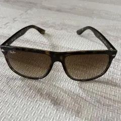 Ray-Ban ブラウンサングラス　ケース付き