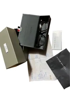 THOM BROWNE TB-005A ウェリントン ブルーグラデーション - メルカリ