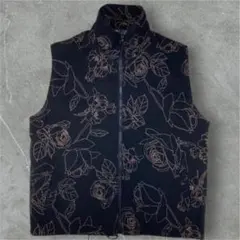 ベスト 花柄 ブラック 古着 スタンドカラー 秋冬 中綿 ポリエステル M-L