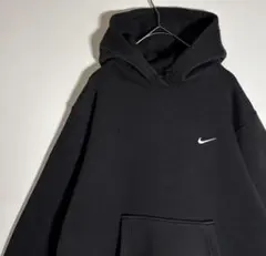 NIKEナイキ ワンポイント刺繍ロゴ　スウッシュ　裏起毛　パーカー