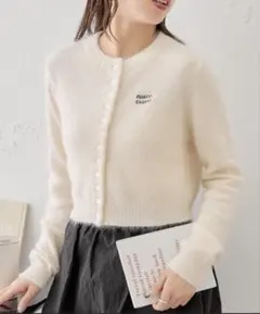 チコ　アンゴラ刺繍入りカーディガン