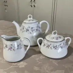 ぴいたん様専用　レトロノリタケのティーポット、カップ＆ソーサー 4客