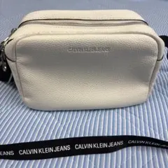 【レア】Calvin Klein Jeans ショルダーバッグ 白　男女兼用のサムネイル