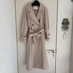couture broachベージュ ダブルブレスト トレンチコートのサムネイル