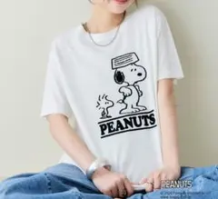 スヌーピーピーナッツフロッキープリント半袖Tシャツのサムネイル