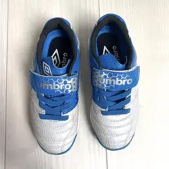 umbro アクセレイタ- キッズシューズ　16cm フットサル　トレーニング
