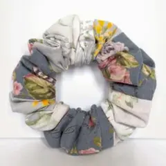 ブルーグレー系　シュシュ　ハンドメイド　シンプル
