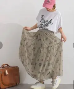 ライムインク　総柄チュールリバーシブル2ｗａｙロングスカート ベージュ✖️杢グレーのサムネイル