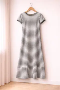 ユニクロ　ボーダーロングブラワンピース　グレー