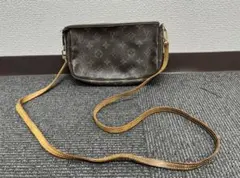 Item thumbnail for item df63f74c-ac0a-4e4a-80e1-d716e8832451