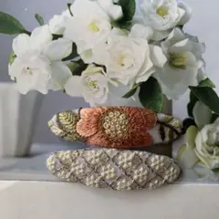 インド刺繍リボン　大きめオーバルパッチンピン　2個セット