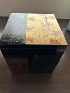 お値引無ラスト お正月にいかがでしょうか？ 金沢時代漆器 美品三段