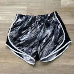 NIKE ショートパンツ　ランニングパンツ　ジムウェア　ドライフィット　Mサイズ