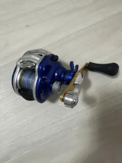 DAIWA ベイエリアスペシャル 100L 両軸リール - メルカリ