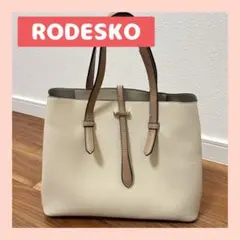 RODESKO チャーム付ミドルバッグ　Msize