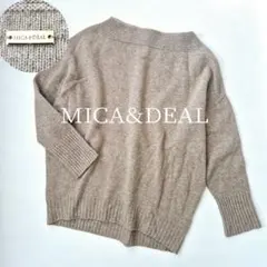 マイカアンドディール ウール ボートネック プルオーバー ゴールドロゴプレート