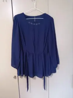 大きいサイズ　ネイビー　ブラウス