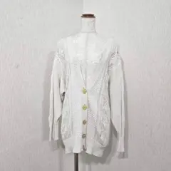 E hyphen world gallery　透かし編みカーディガン／王冠ボタン
