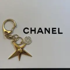 CHANEL 2025 ホリデー シャネル チャーム キーリングのサムネイル