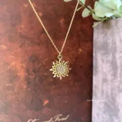 太陽モチーフネックレス　14kgfチェーン変更可 ゴールド メンズ サン 月 花