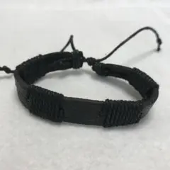 編み込みレザーブレスレット　ブラック　フリーサイズ