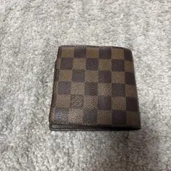 カーズ様 Louis Vuitton ダミエ 二つ折り財布 - メルカリ