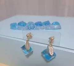琉球ガラス　ハンドメイド　ピアス　レジン　ゴールド　青クリア　マリン　海　沖縄
