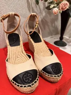 Tory Burch エスパドリーユ ベージュ ブラックのサムネイル