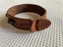 イルビゾンテ　レザー バングル