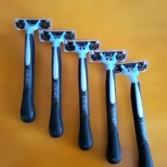 メンズ　Gillette ジレット カミソリ 3枚刃　5本セットのサムネイル