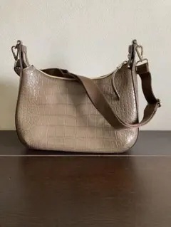 は*ん様 クロコダイル型押し ベージュショルダーバッグ