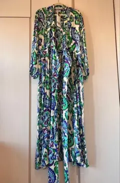 【新品M~L】ZARA ペイズリー柄ロングワンピース