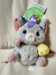 ディズニー　ファンタジースプリングス　ぬいぐるみチャーム　ネズミ　チーズ