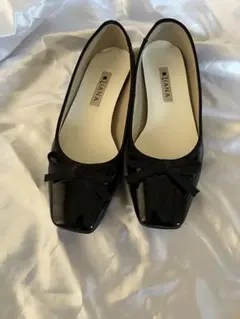 ダイアナ　未使用　22.5 ブラック Amazon | [ダイアナ] プラス スニーカー 黒 ブラック 21.5cm