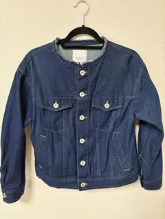ノーカラーデニムジャケット ボタン付き